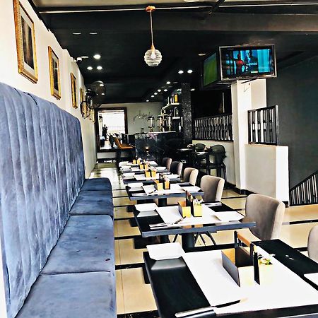 Muse Boutique Hotel Enugu Exteriör bild