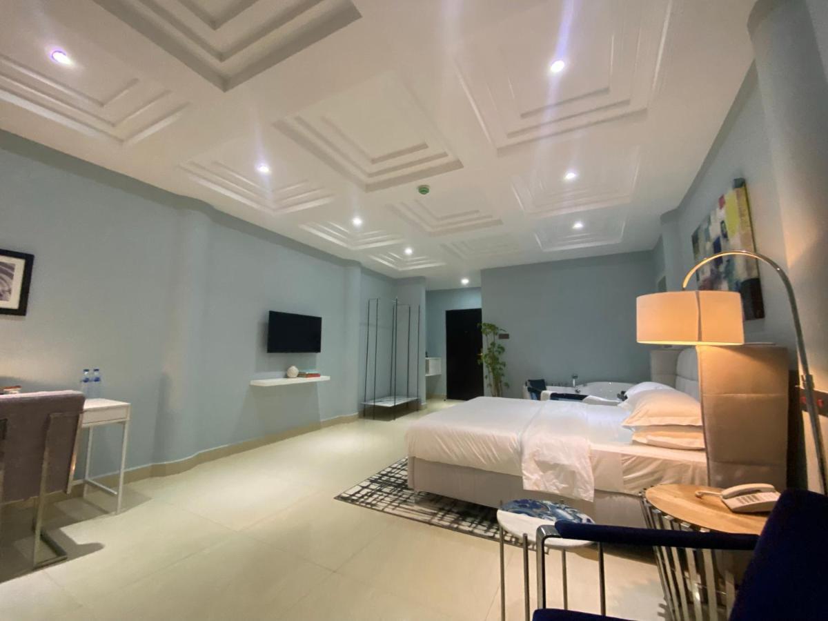 Muse Boutique Hotel Enugu Exteriör bild