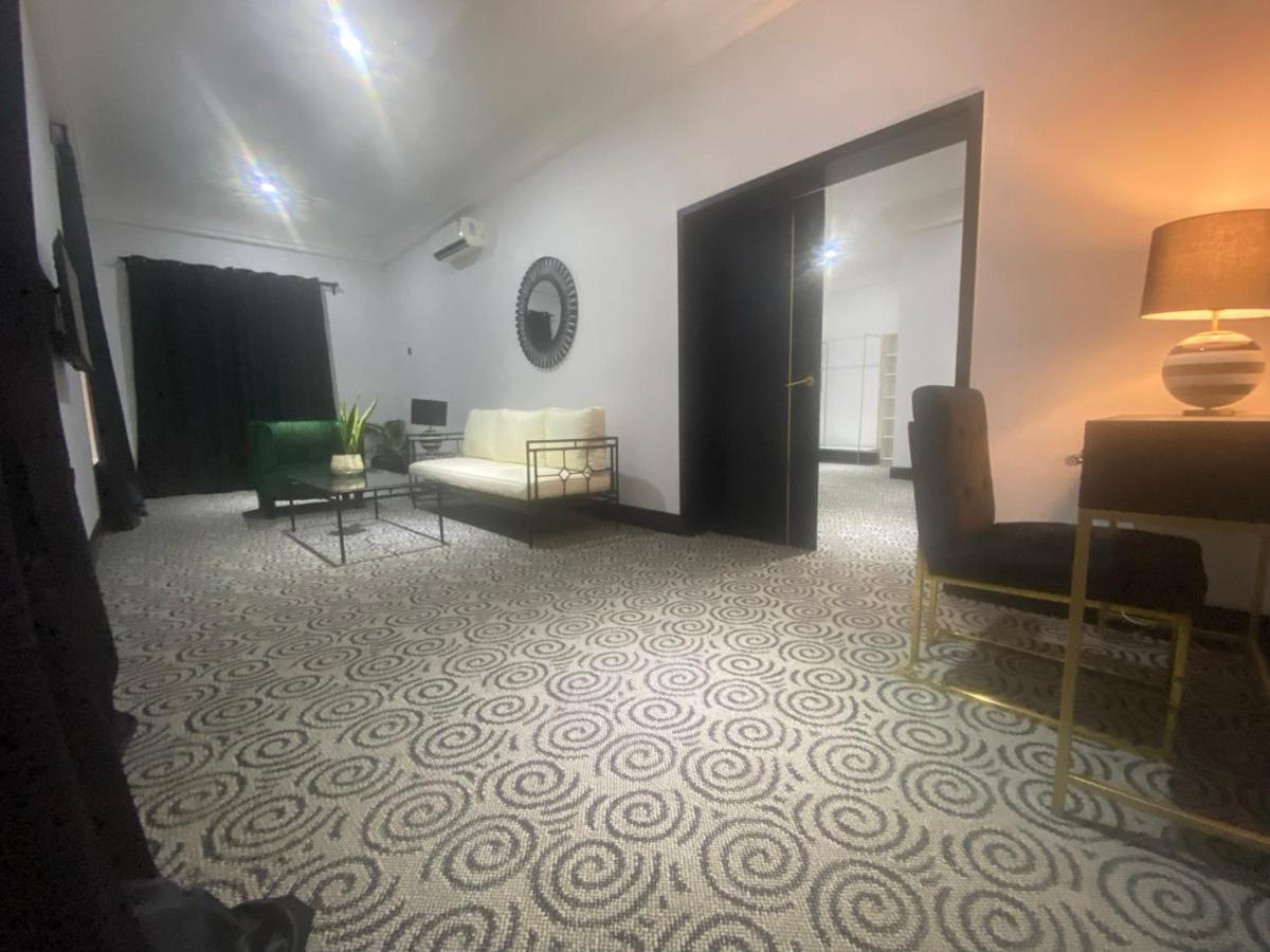 Muse Boutique Hotel Enugu Exteriör bild