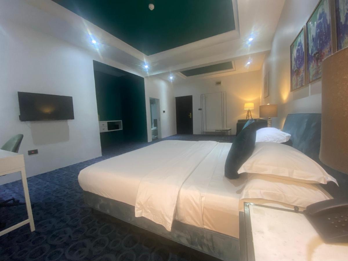 Muse Boutique Hotel Enugu Exteriör bild
