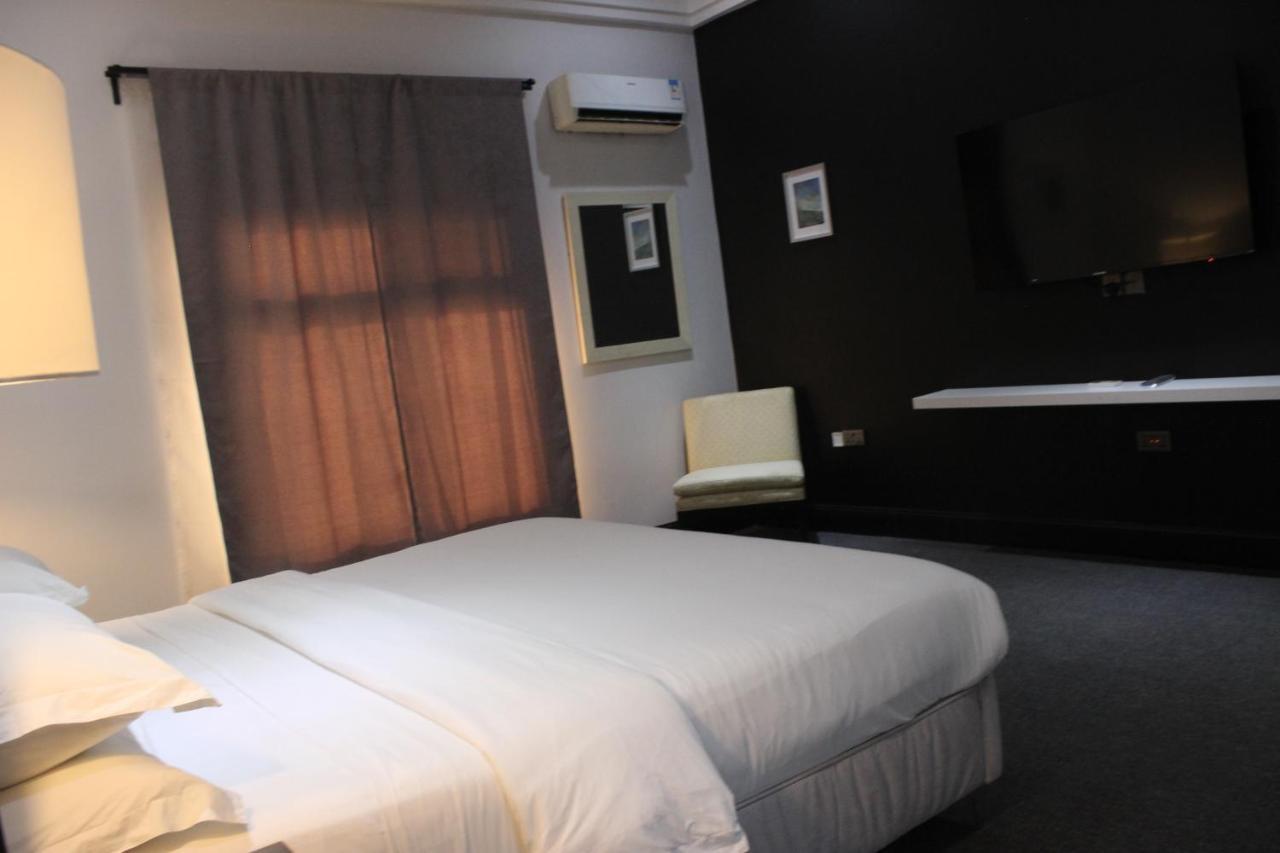 Muse Boutique Hotel Enugu Exteriör bild