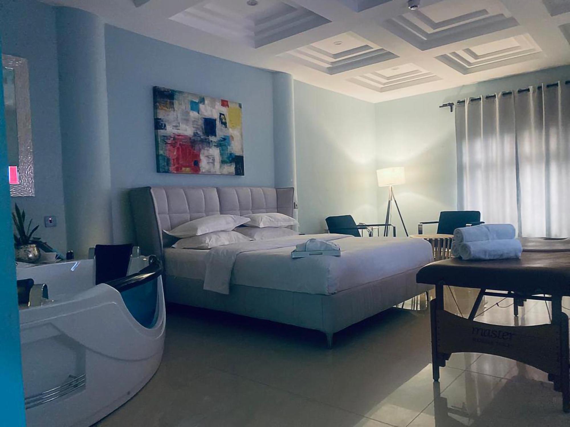Muse Boutique Hotel Enugu Exteriör bild