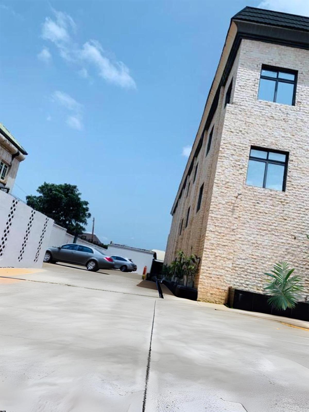 Muse Boutique Hotel Enugu Exteriör bild